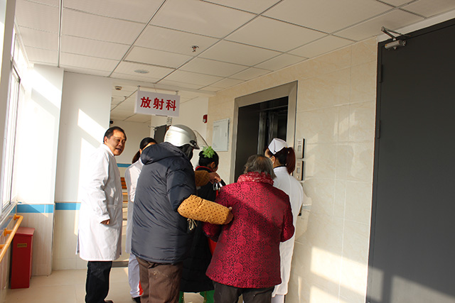 南京养老院医护人员护理